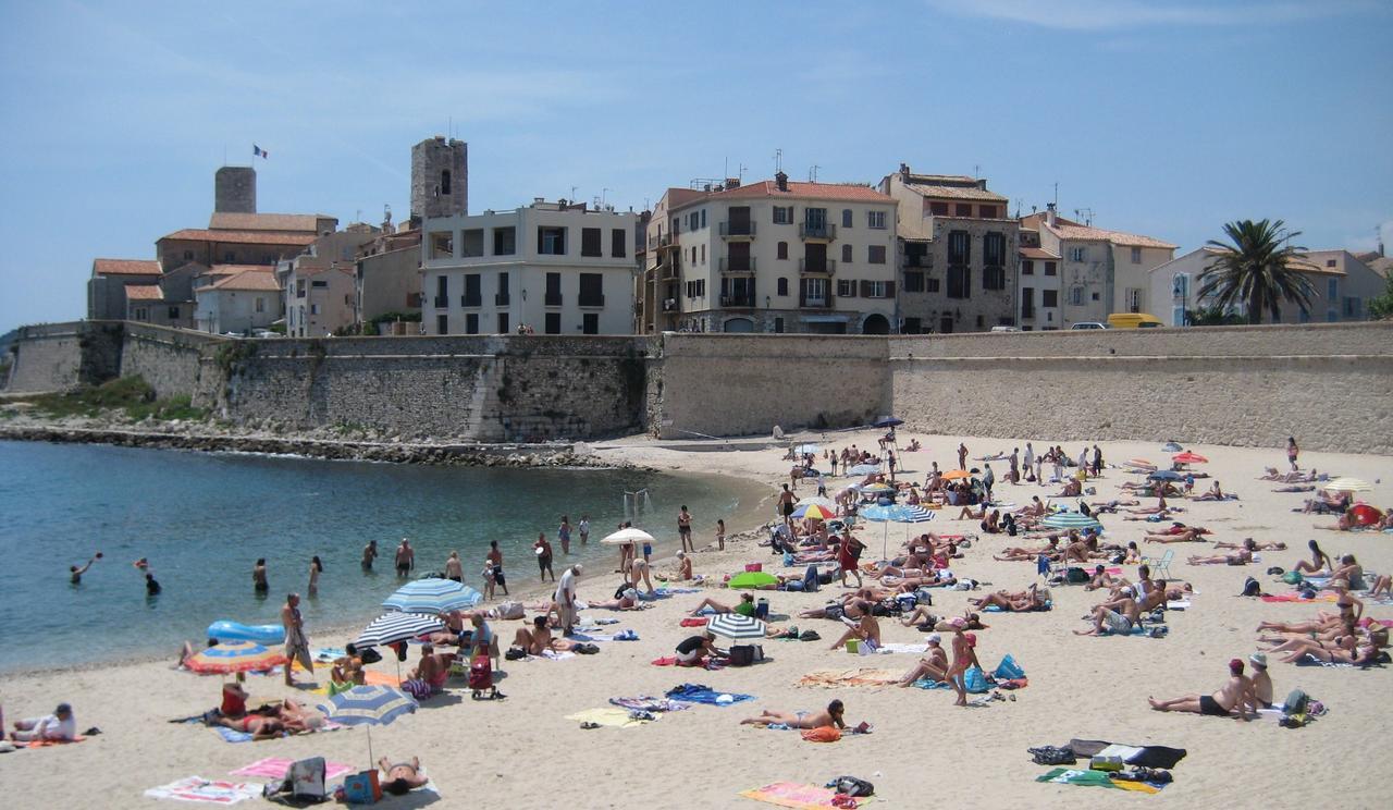 Gite Les Pins Climatise Piscine Chauffee Jardin Peymeinade Exterior foto
